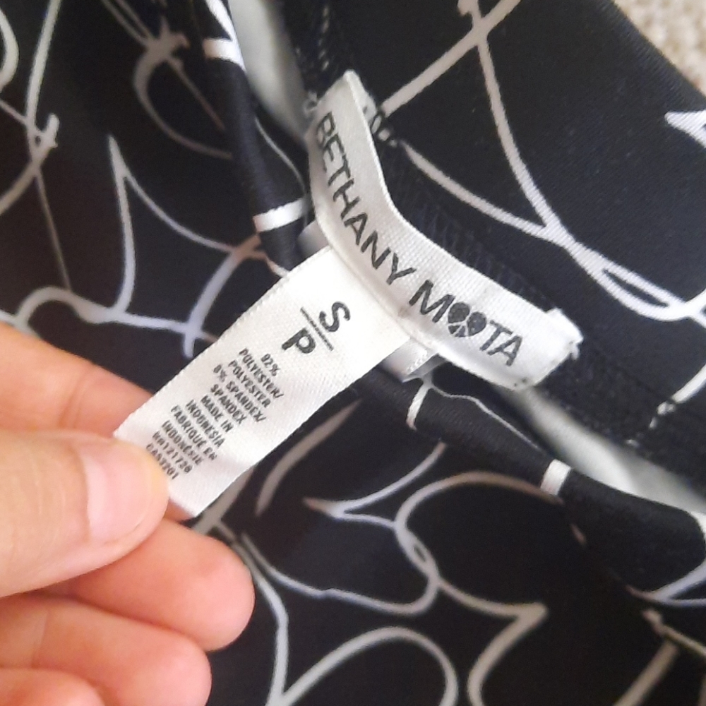 š¤š¤Leggingsā - Picture 2 of 7